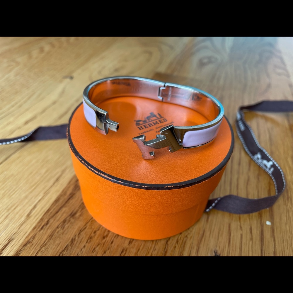Hermes Clic H Bracelet (Silver/Rose Pink)